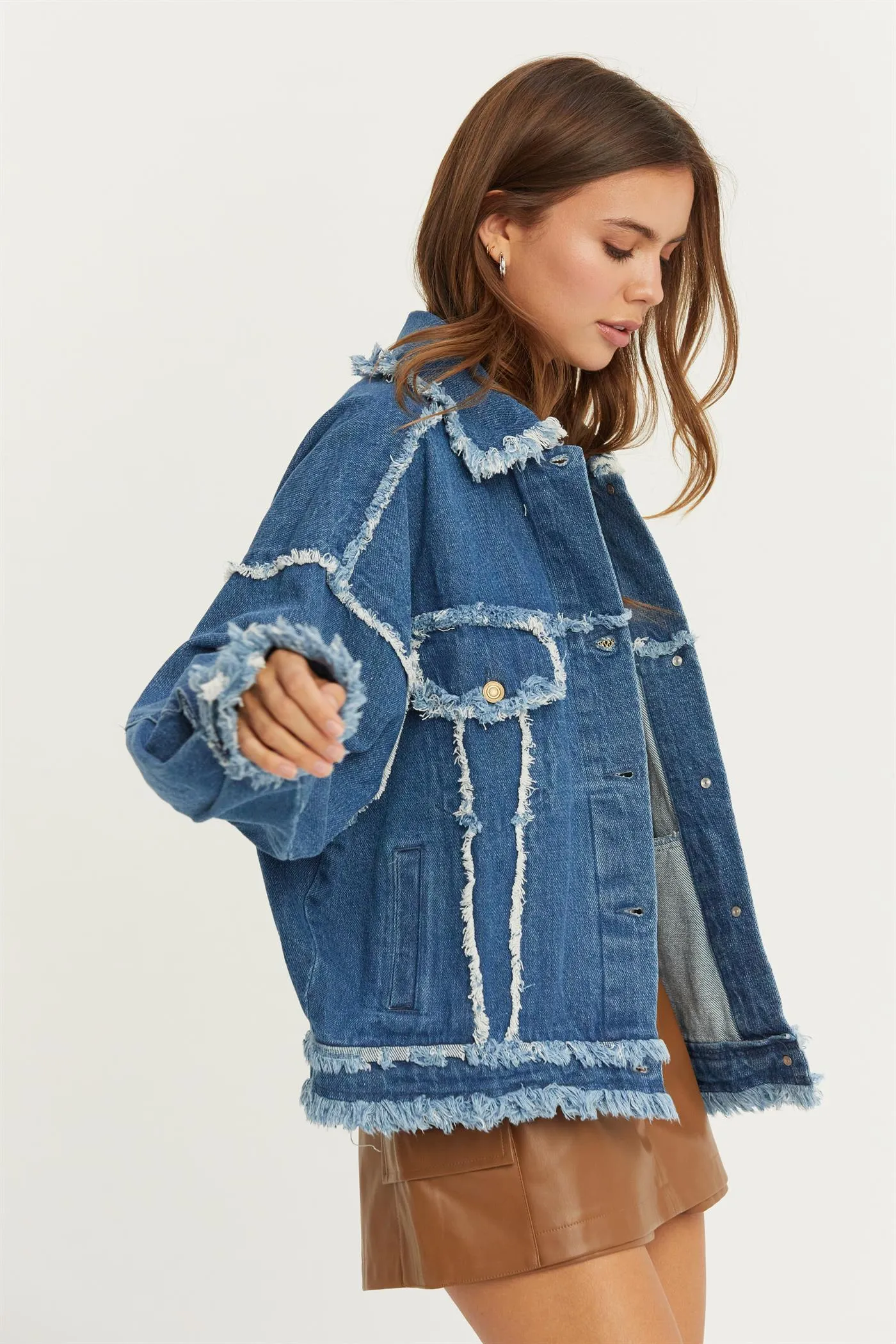 HF24E337-OVERSIZED FRAYED DENIM JACKET