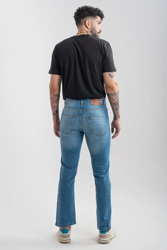 Stretchable Straight-Fit Jeans (Ice Blue)